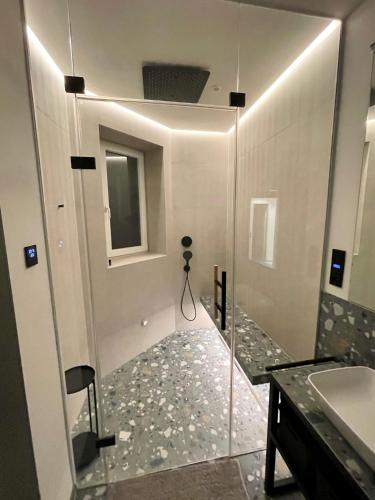 Luxurious 3 bedroom center flat with AC!