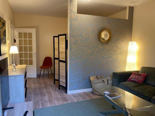 Grand studio équipé et rénové