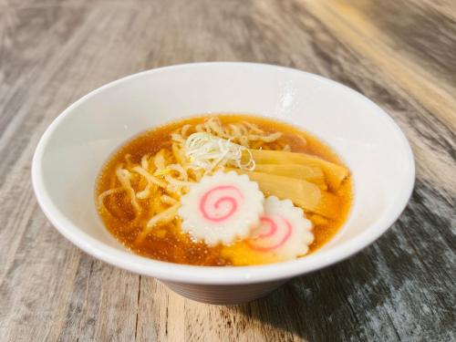 ホテルの敷地内または近くでの食事または食べ物