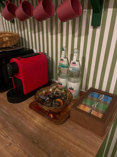 Makanan di atau berdekatan apartmen
