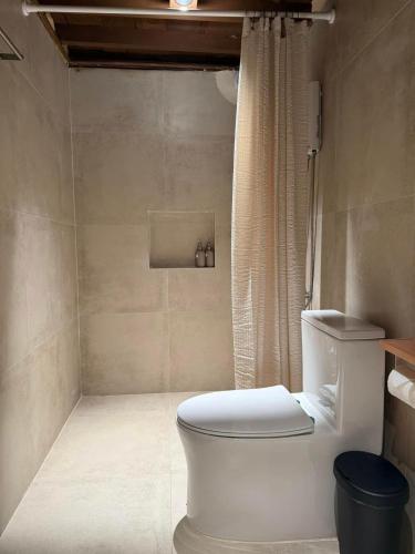 ห้องน้ำของ YAIMAII HOME-A tranquil stay in the heart of Luang Prabang