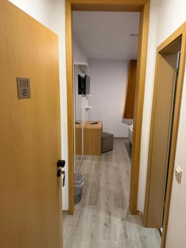 TV a/nebo společenská místnost v ubytování Hotel Eurocity