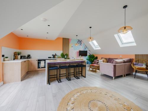 Η κουζίνα ή μικρή κουζίνα στο Enigma Apartments