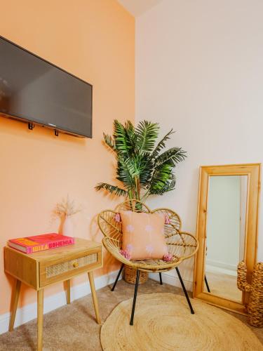 Μια τηλεόραση ή/και κέντρο ψυχαγωγίας στο Enigma Apartments