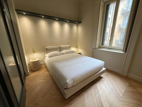 Luxury Design 1BR 1BA High Ceilings Central Milan