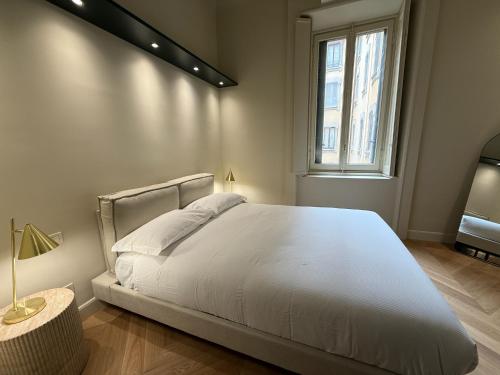 Luxury Design 1BR 1BA High Ceilings Central Milan