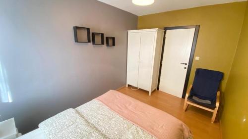 Ένα ή περισσότερα κρεβάτια σε δωμάτιο στο Strelitzyahouse