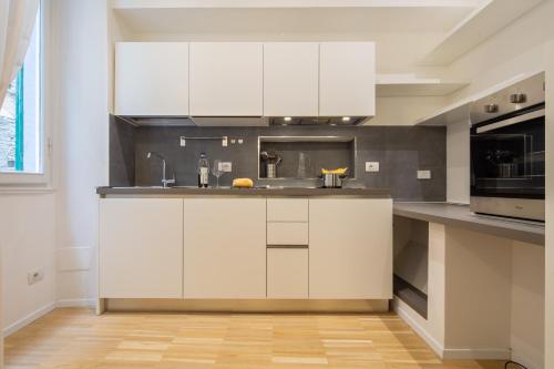 Bargello Modern by MMega