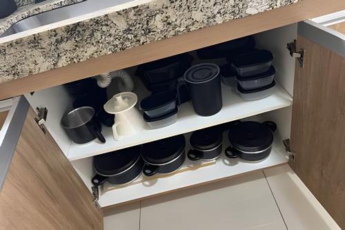 Residencial Castelo Brancoにあるキッチンまたは簡易キッチン