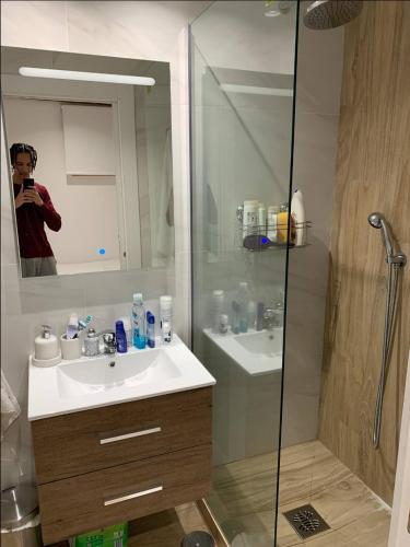 Modern & cozy 1 bedroom apartment in Malasaña