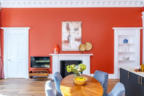 Dragon Suites Luxury Apartments at 9 Albyn Place photo 22