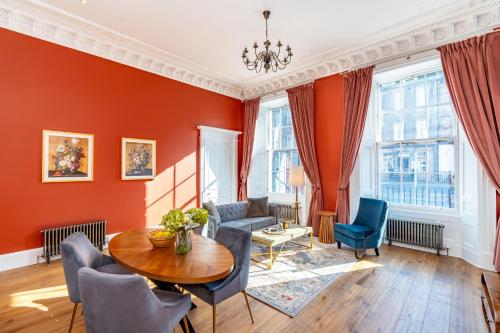 Dragon Suites Luxury Apartments at 9 Albyn Place photo 21