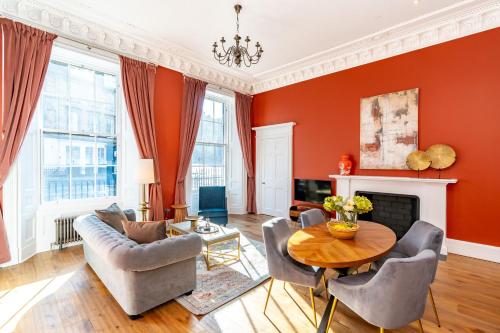 Dragon Suites Luxury Apartments at 9 Albyn Place photo 18