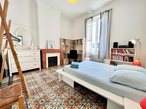 Postel nebo postele na pokoji v ubytování Villa Mahana - Jardin, Centre-Ville, 8 personnes, 3 chambres, Parking, Clim