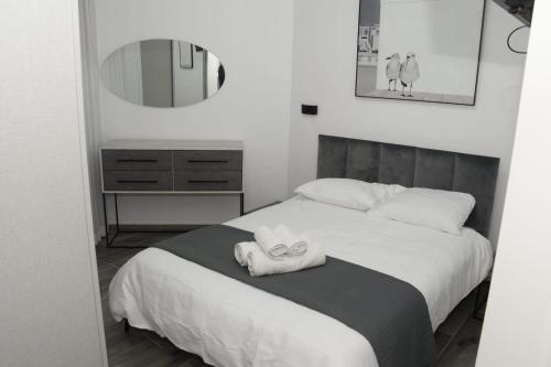 Letto o letti in una camera di Kings Towers Accommodation in Tiberias