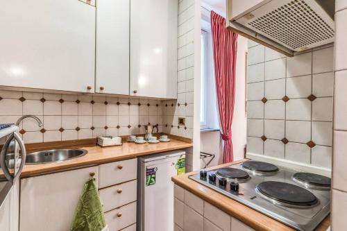 Cozy flat in Trevi Fountain