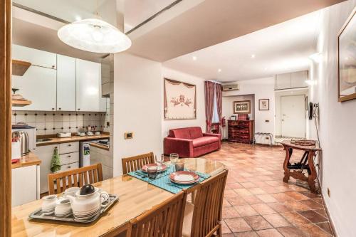 Cozy flat in Trevi Fountain