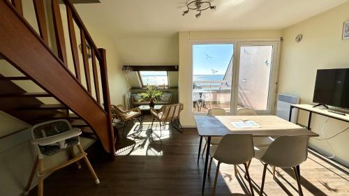 Plein Sud, appartement vue baie, accès direct plage