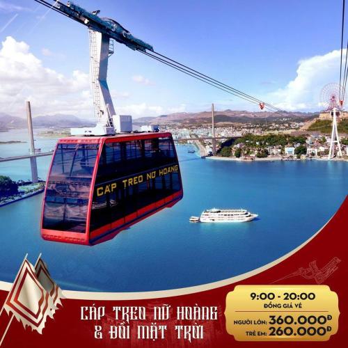 a gondola ride over a river with a boat at Homestay Dragon Castle Bãi Cháy Hạ Long Quảng Ninh in Ha Long