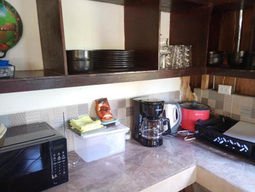 Cucina o angolo cottura di su cabaña Río Celeste