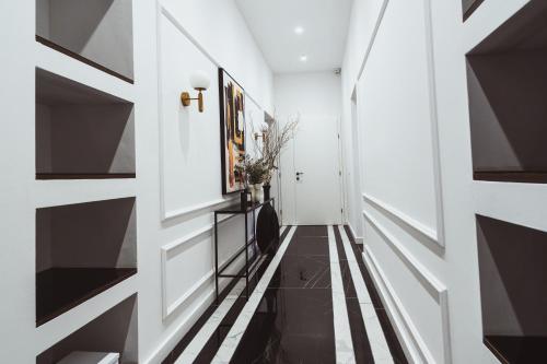 Royal Central Apartments