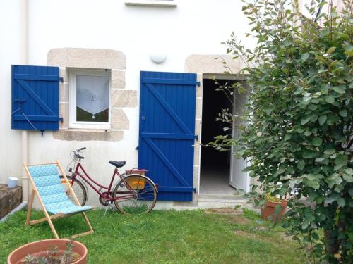 Petite maison proche plage à Penvins, idéale pour familles - FR-1-639-134