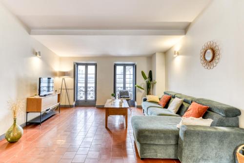 L'Escapade - Parking Gratuit - WIFI - Climatisation - Proche Cité - Tout Equipée