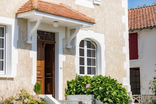 Το κτήριο όπου στεγάζεται  η παραθεριστική κατοικία