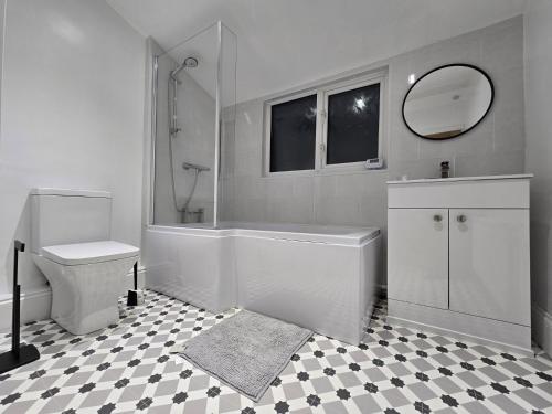Ένα μπάνιο στο George Florence House