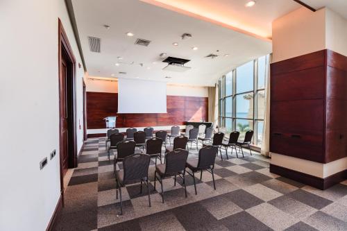 Espace de conférence ou salle de réunion dans l'établissement Catalonia Santo Domingo