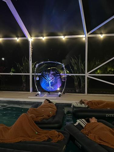 Kolam renang di atau dekat dengan Events Allowed Your West Palm Beach Wedding Venue