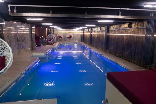 Πισίνα στο ή κοντά στο Uve Residence & Spa