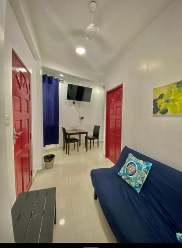 Телевизор и/или развлекательный центр в Resting View One Bedroom Apartment