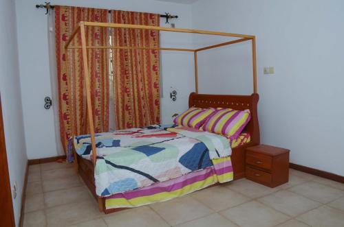 Un ou plusieurs lits dans un hébergement de l'établissement Le gîte d'Allizon - Etage 1