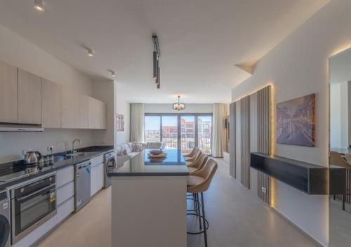 Sophisticated 1BR 1,5 Bath Duplex - Kamaran El Gouna, Pool View & Access