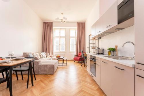 Visit Oomph Apartments