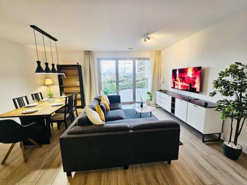 Serene 2 bedroom flat with private terrace-CD10