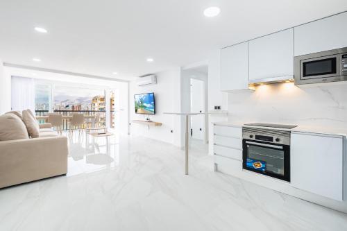 Halcon Deluxe 17-C Apartment Levante Beach