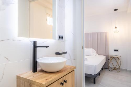 Halcon Deluxe 17-C Apartment Levante Beach