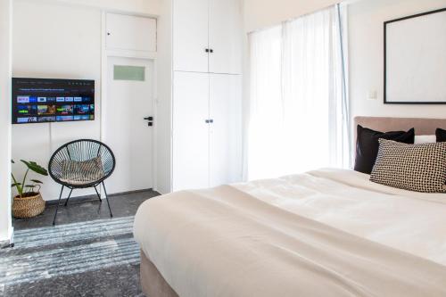 Acropolis Sky Jacuzzi Penthouse