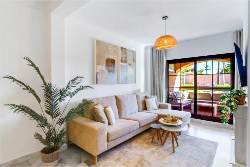 Hacienda del Sol - Beachside Apartment by Finest Rentals