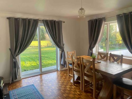 Fotografie z fotogalerie ubytování Evergreen view- 3 bedroom house in kingscourt v destinaci Woodfort