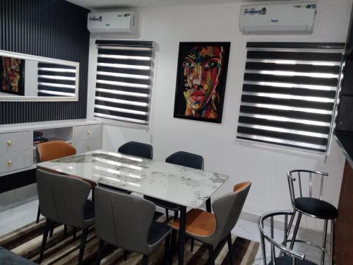 Fotografie z fotogalerie ubytování Elite Fort Shortlet Service Apartment v destinaci Lagos