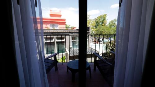 Ein Balkon oder eine Terrasse in der Unterkunft Howard Johnson Chascomus