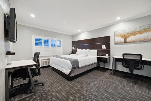 Bayhill Inn Image