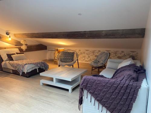 Photo de la galerie de l'établissement Love room village, à Rillieux-la-Pape