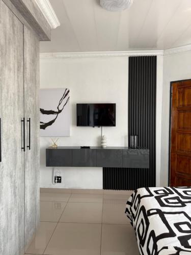 Μια τηλεόραση ή/και κέντρο ψυχαγωγίας στο Studios at Monarch Inn