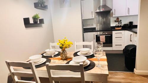 2BR City Centre Skyline Apt - Free secure parking photo 74