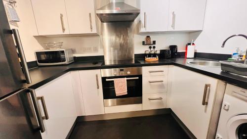 2BR City Centre Skyline Apt - Free secure parking photo 65