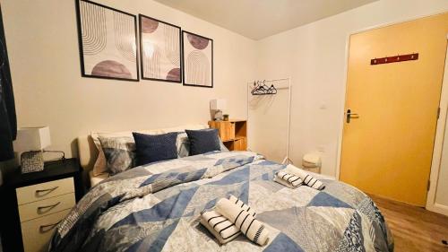 2BR City Centre Skyline Apt - Free secure parking photo 43